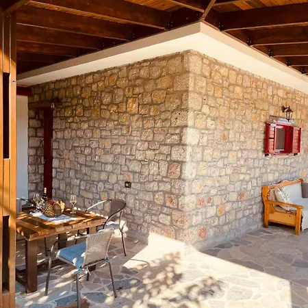 Thomas House Archangelos (Rhodes)
