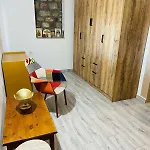 Thomas House